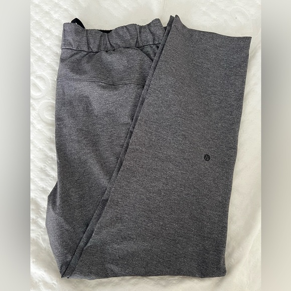 Lululemon On the Fly Pant (7/8 Length) - Size 12 - Picture 2 of 3